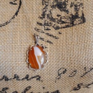 Agate cabochon pendant with sterling silver chain